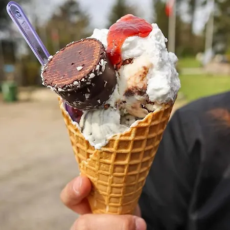 Egtved Camping Cottages مكان تخييم Egtved